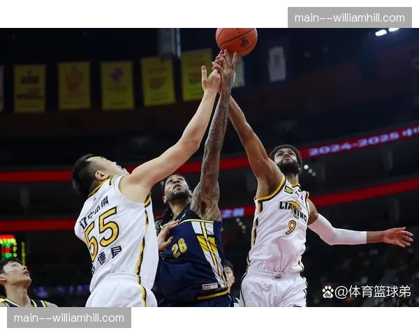 辽宁队篮板保护不力失误过多 攻防转换节奏被打乱